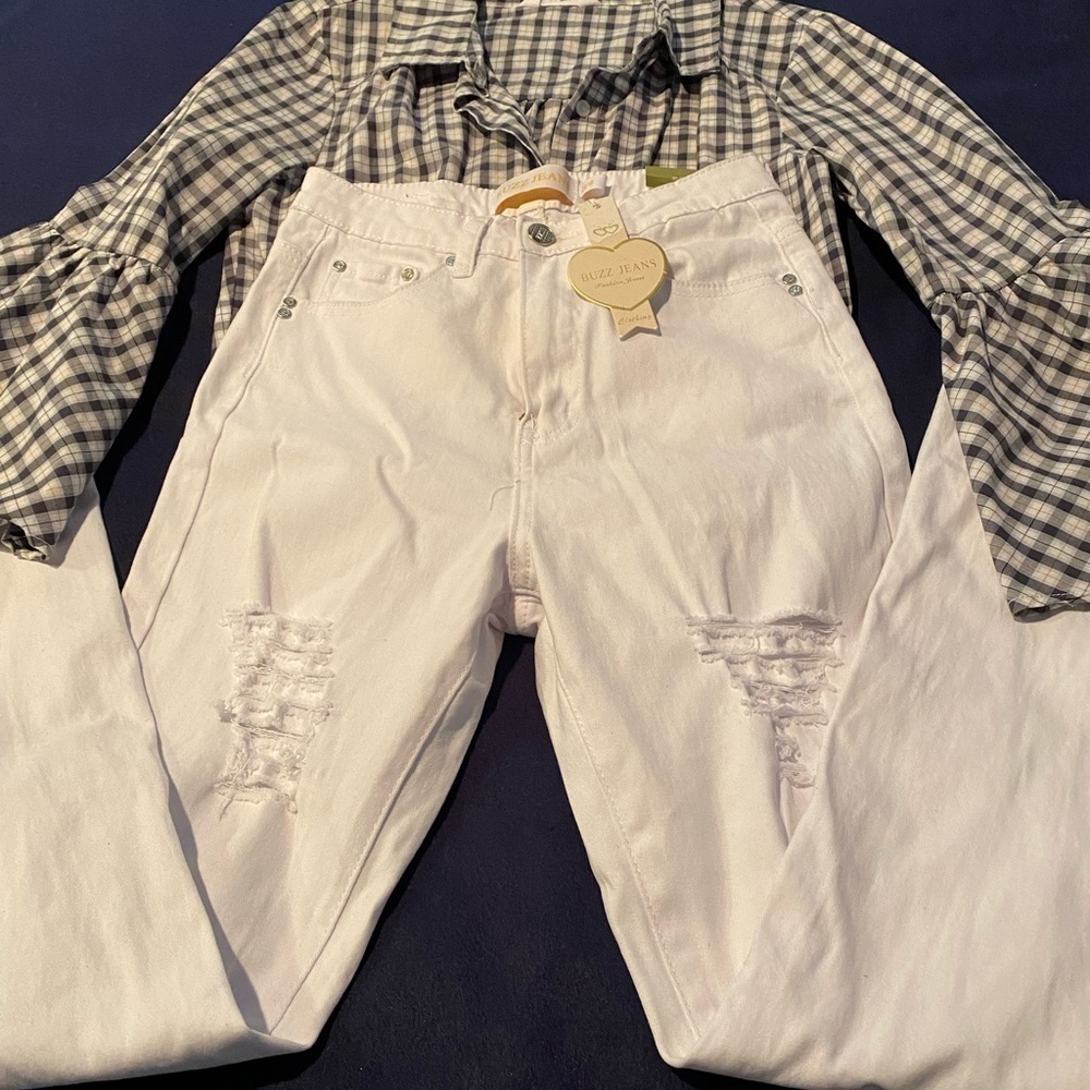 Buzz Jeans, Distressed